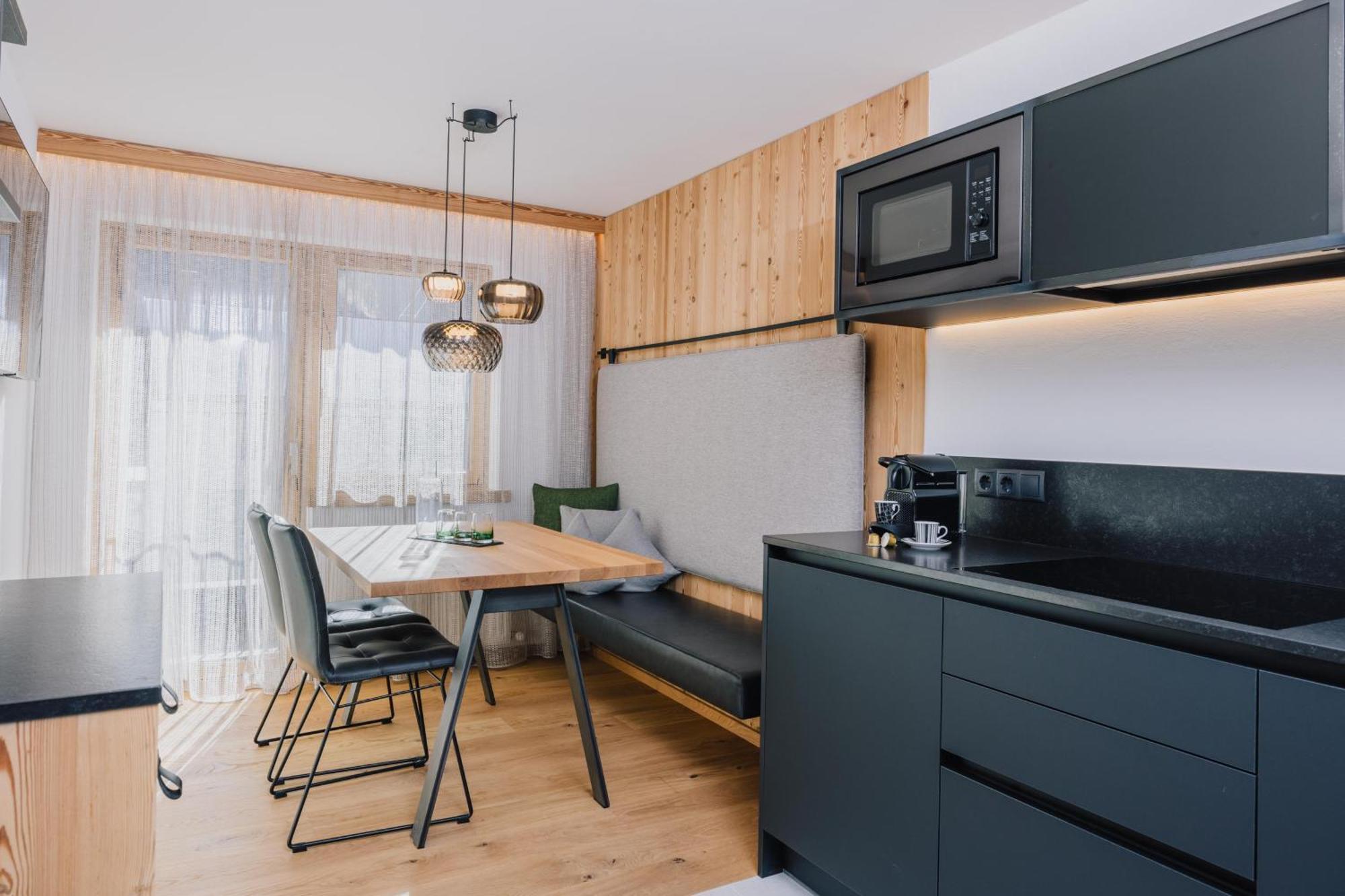 Alpinlounge Raetia Appartements ايشجل المظهر الخارجي الصورة